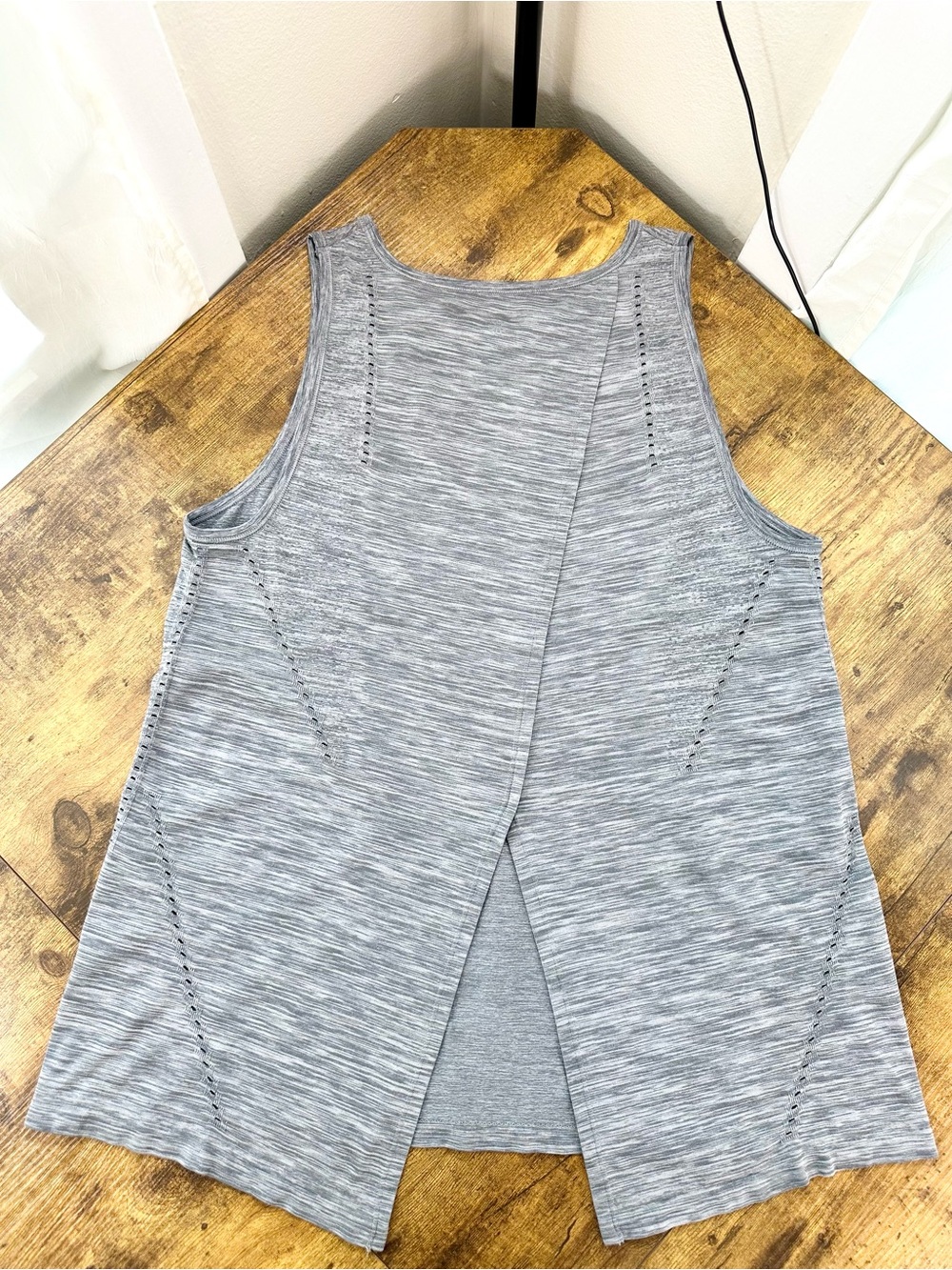 Athleta Foothill Seamless Split Back Tank Top, Heather Gray, Large - Picture 11 of 14